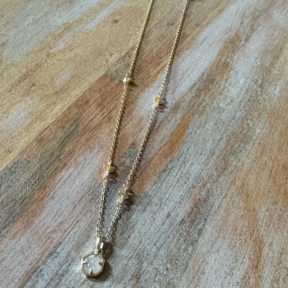 Kendra Scott Necklace - Picture 1 of 3